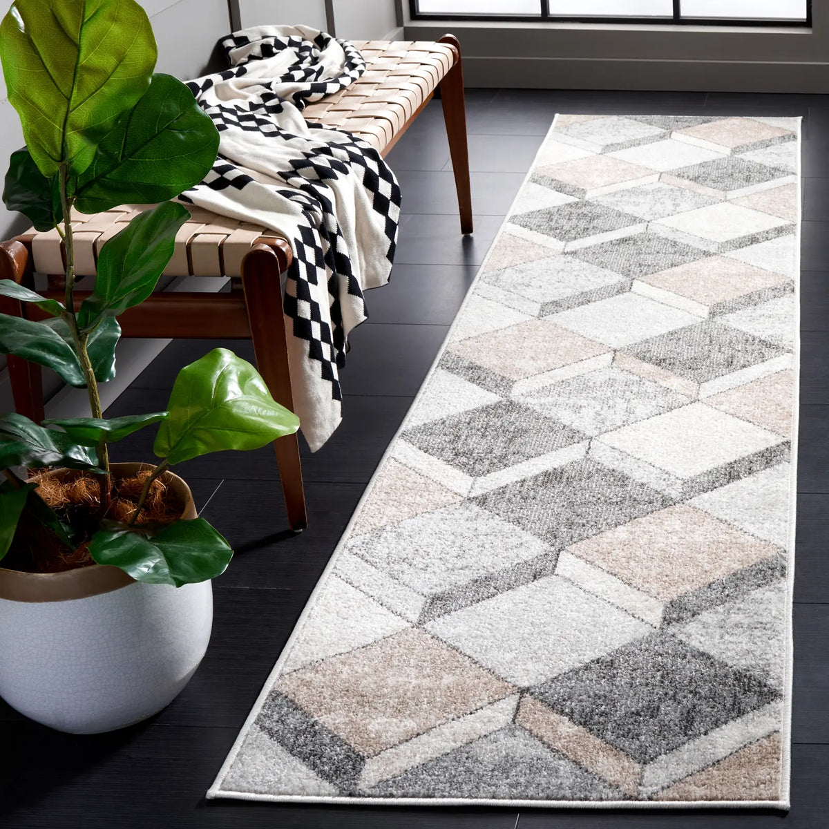 Safavieh Phoenix 500 2'-2" x 9'-0" Rug in Light Grey / Beige Charcoal