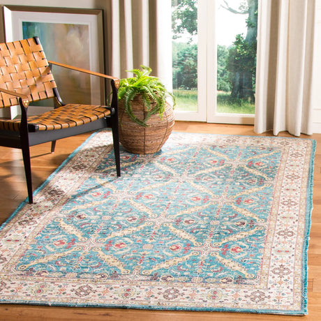 Safavieh Saffron 4'-0" x 6'-0" Rug in Navy / Creme