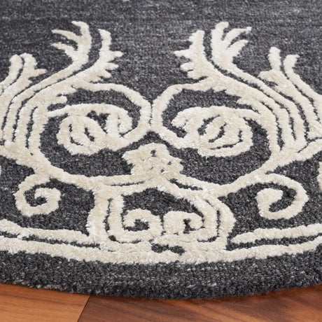 Safavieh Glamour 6'-0" x 6'-0" Rug in Black / Ivory