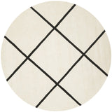 Safavieh Chatham 7'-0" x 7'-0" Rug in Ivory / Black