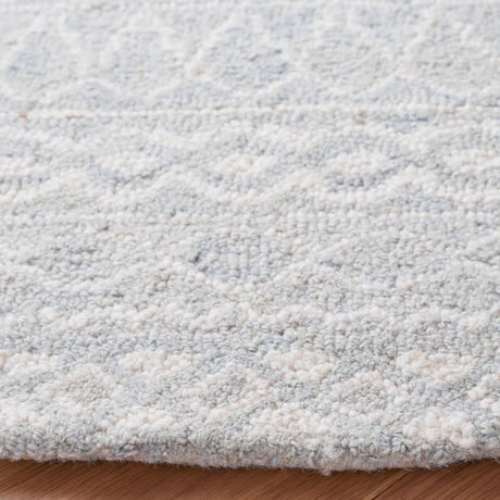 Safavieh Micro-Loop 5'-0" x 5'-0" Rug in Aqua / Ivory