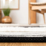 Safavieh Kenya 4'-0" x 6'-0" Rug in Black / Ivory