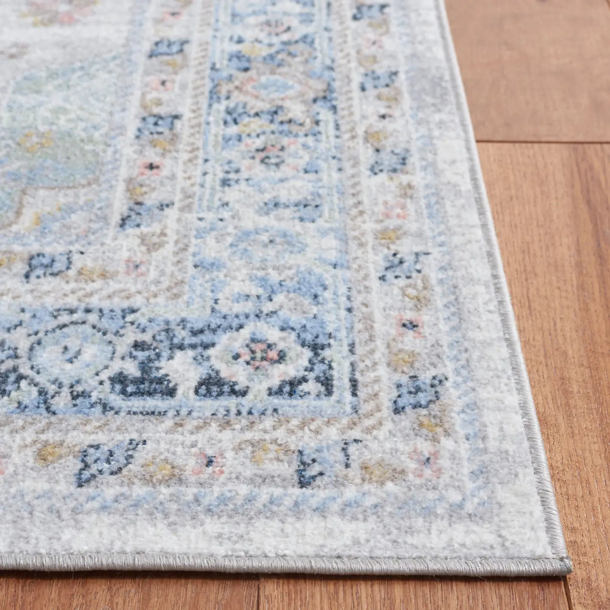 Safavieh Bayside 4'-0" x 6'-0" Rug in Grey / Blue