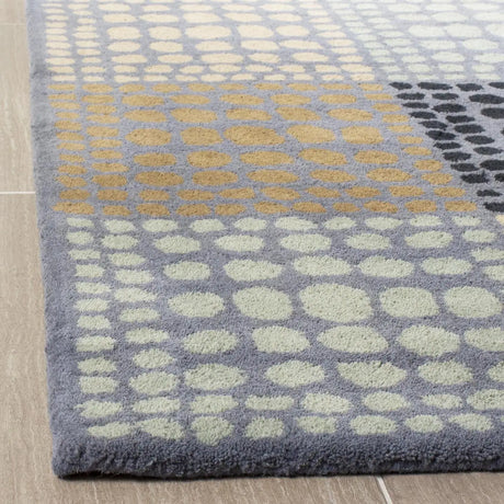 Safavieh Wyndham 5'-0" x 8'-0" Rug in Grey / Multi