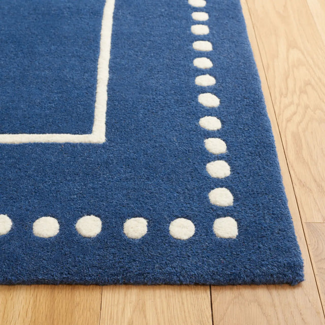 Safavieh Bella 5'-0" x 8'-0" Rug in Navy Blue / Ivory