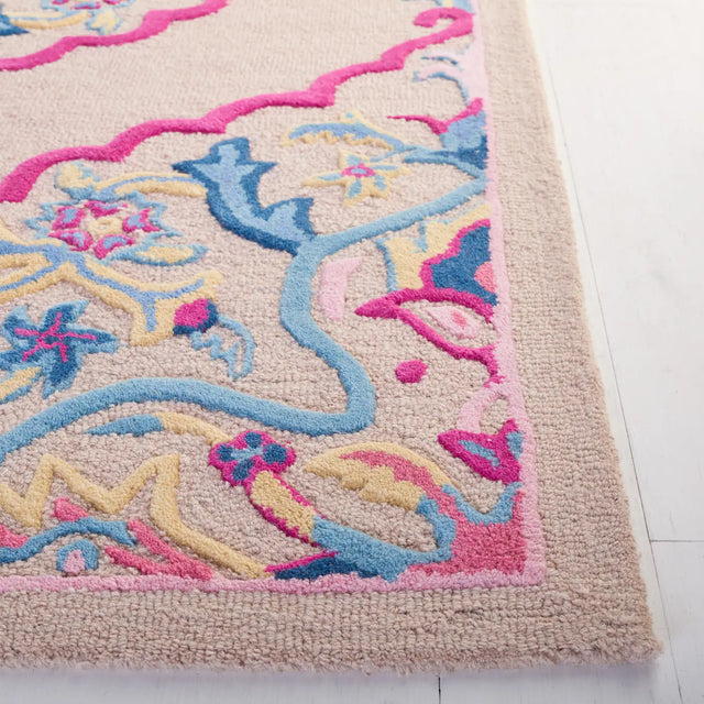 Safavieh Bellagio 4'-0" x 6'-0" Rug in Light Pink / Multi