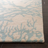Safavieh Bella 4'-0" x 6'-0" Rug in Beige / Blue