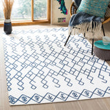 Safavieh Cedar Brook 4'-0" x 6'-0" Rug in Ivory / Navy
