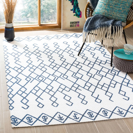 Safavieh Cedar Brook 4'-0" x 6'-0" Rug in Ivory / Navy