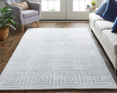 Feizy Redford 8670F White/Silver Rug.