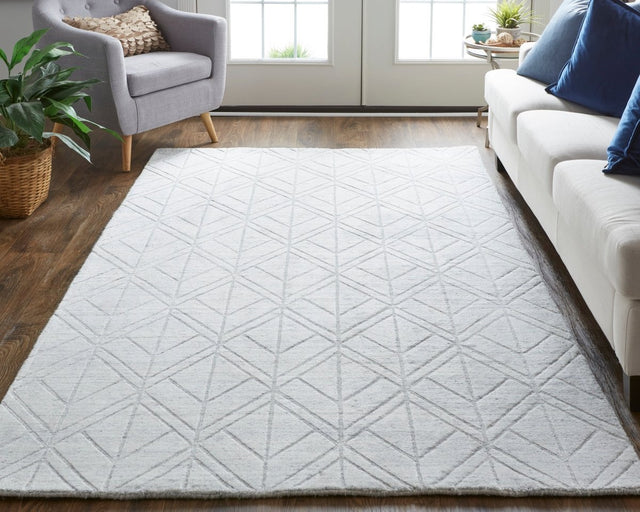 Feizy Redford 8847F White/Silver Rug.