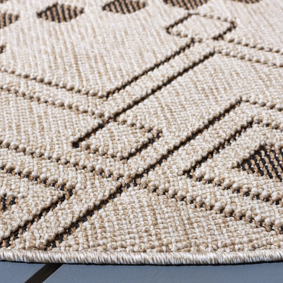 Safavieh Global 6'-7" x 6'-7" Rug in Beige / Dark Beig