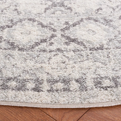 Safavieh Tulum 6'-7" x 6'-7" Rug in Ivory / Grey
