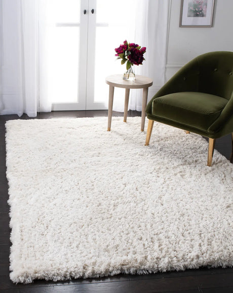 Safavieh Martha Stewart 300 5'-3" x 7'-6" Rug in Ivory