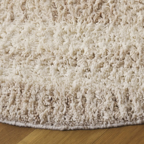 Safavieh Vermont 6'-0" x 6'-0" Rug in Beige / Ivory