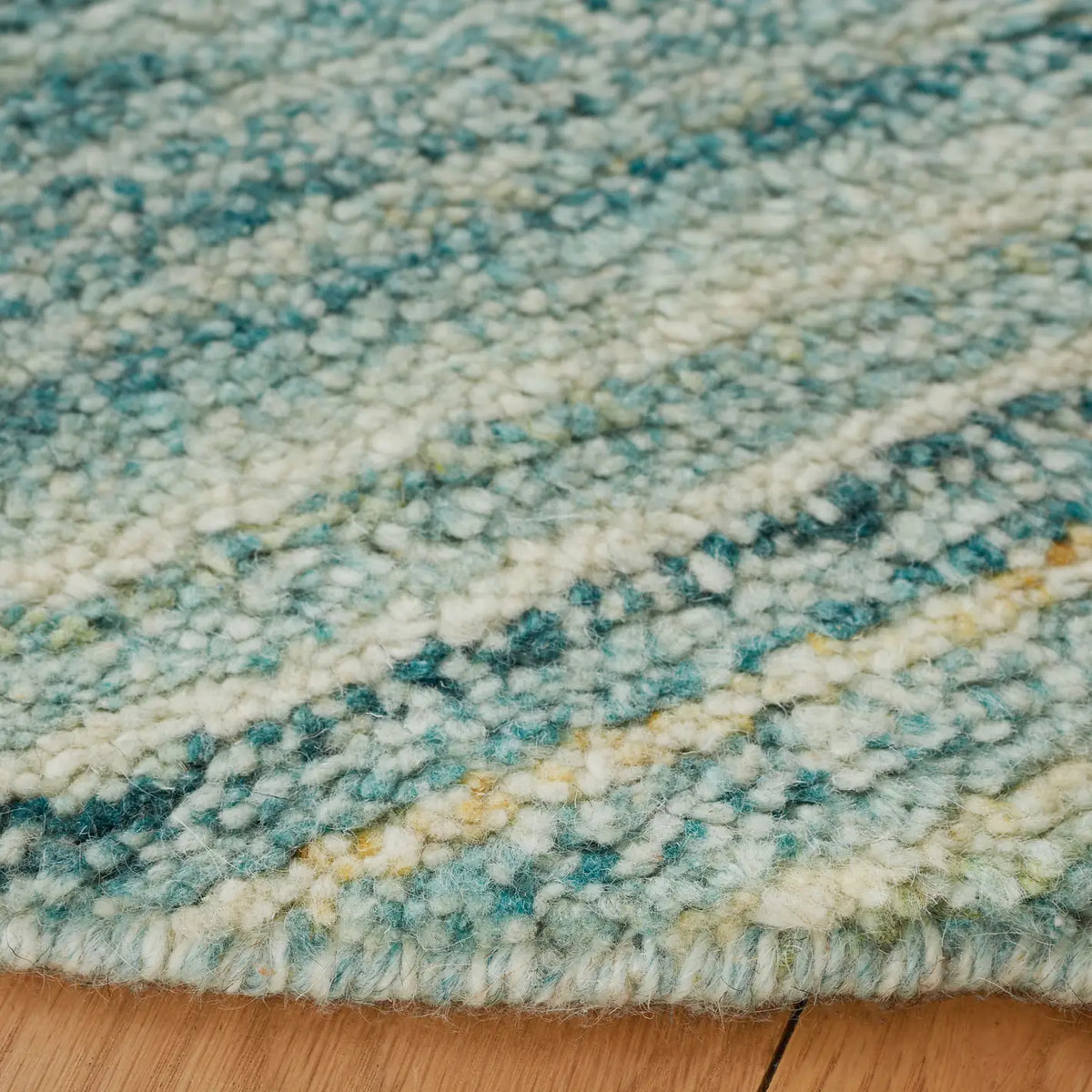 Safavieh Casablanca 6'-0" x 6'-0" Rug in Turquoise / Ivory