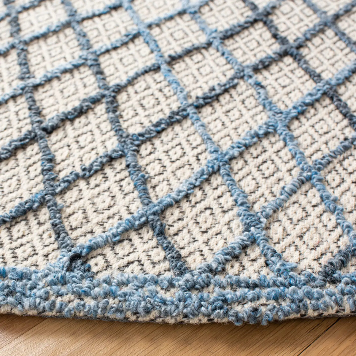 Safavieh Trace 6'-0" x 6'-0" Rug in Blue / Black