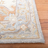 Safavieh Heritage 4'-0" x 6'-0" Rug in Beige / Grey