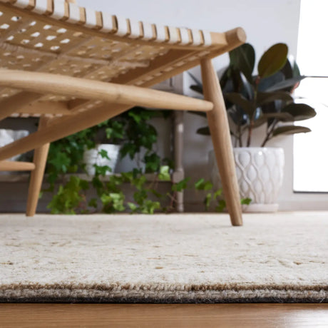 Safavieh Ikat 4'-0" x 6'-0" Rug in Ivory / Sage