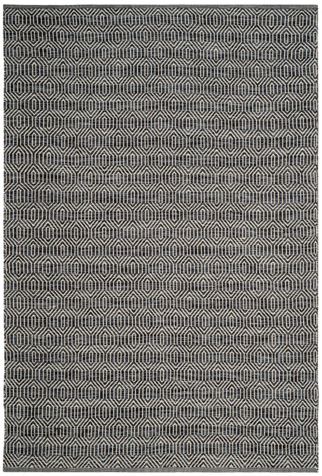 Safavieh Montauk 5'-0" x 7'-0" Rug in Ivory / Dark Grey