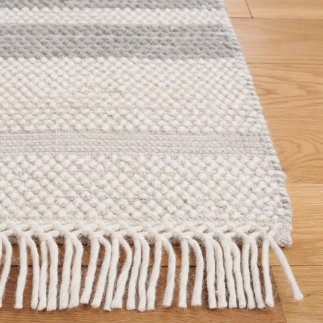 Safavieh Natura 4'-0" x 6'-0" Rug in Ivory / Grey