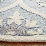 Safavieh Metro 6'-0" x 6'-0" Rug in Grey / Ivory