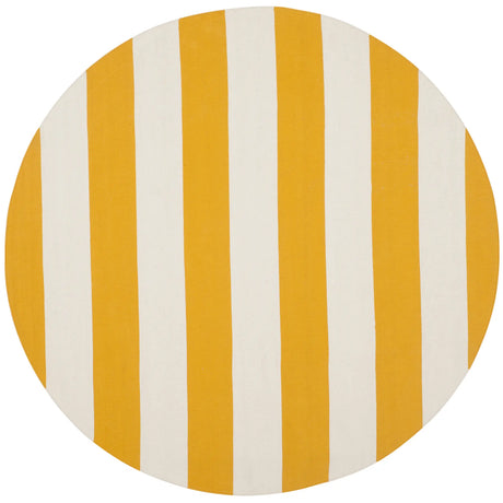 Safavieh Montauk 5'-0" x 5'-0" Rug in Yellow / Ivory