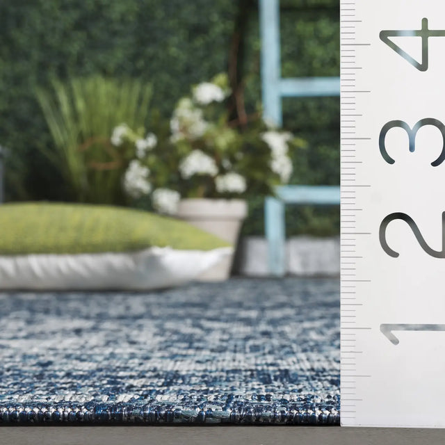 Safavieh Courtyard 5'-3" x 7'-7" Rug in Navy / Grey