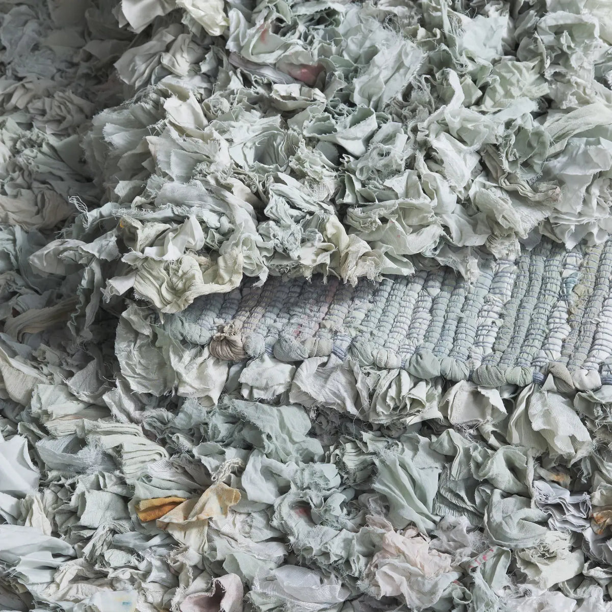 Safavieh Rio Shag 4'-0" x 6'-0" Rug in Light Green