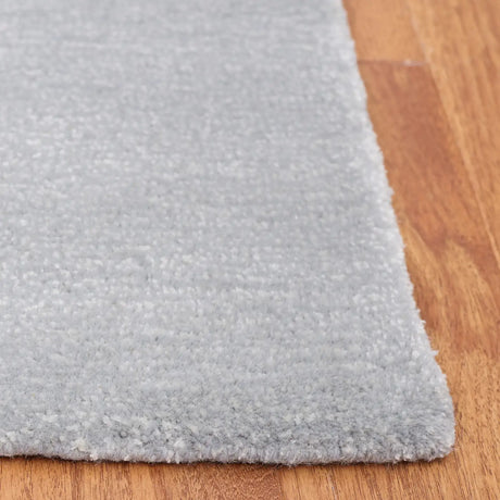 Safavieh Bella 5'-0" x 8'-0" Rug in Light Blue / Ivory