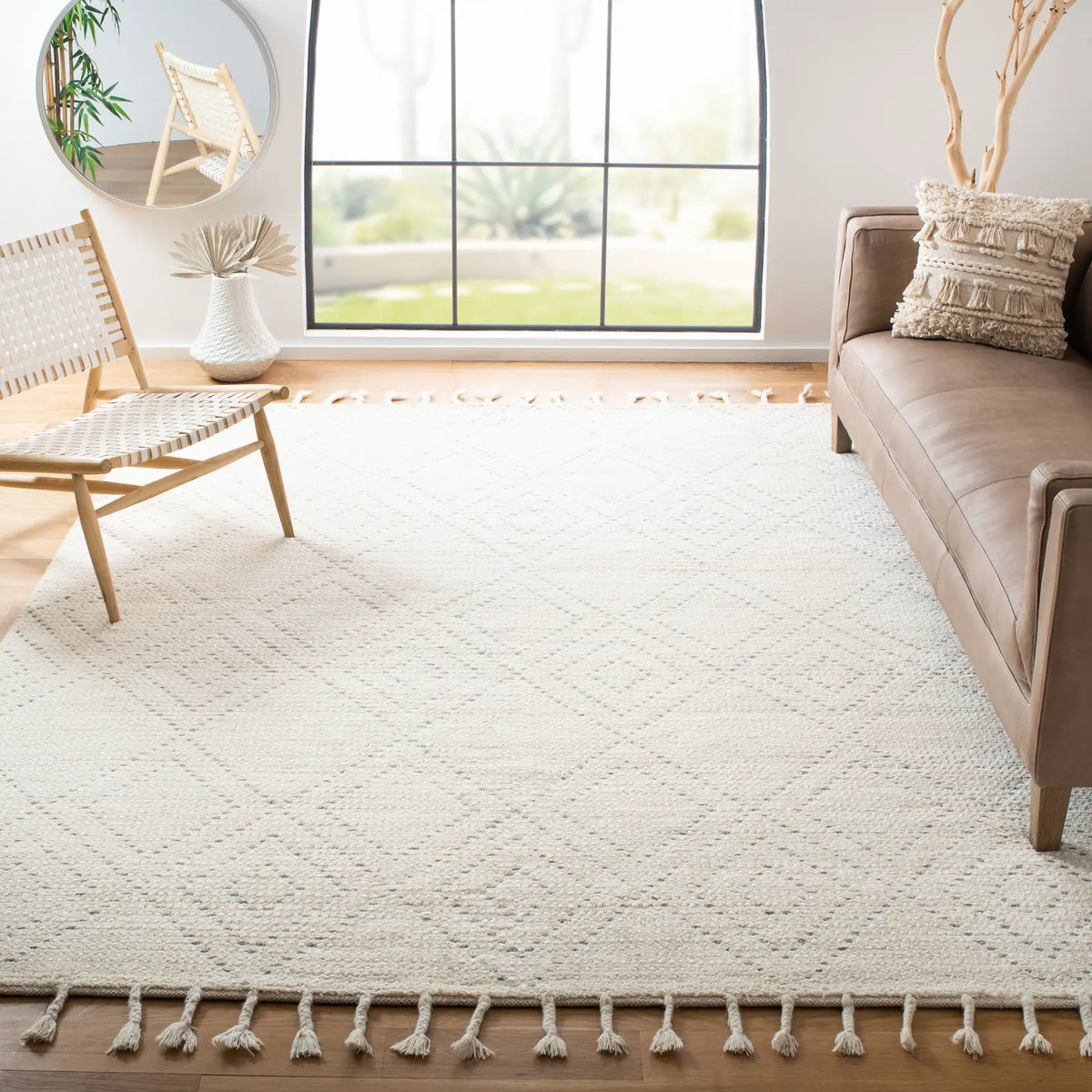 Safavieh Casablanca 8'-0" x 10'-0" Rug in Ivory / Grey