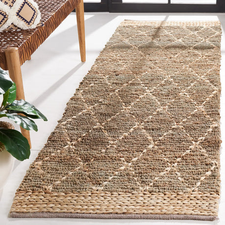 Safavieh Natural Fiber 2'-6" x 8'-0" Rug in Natural / Grey