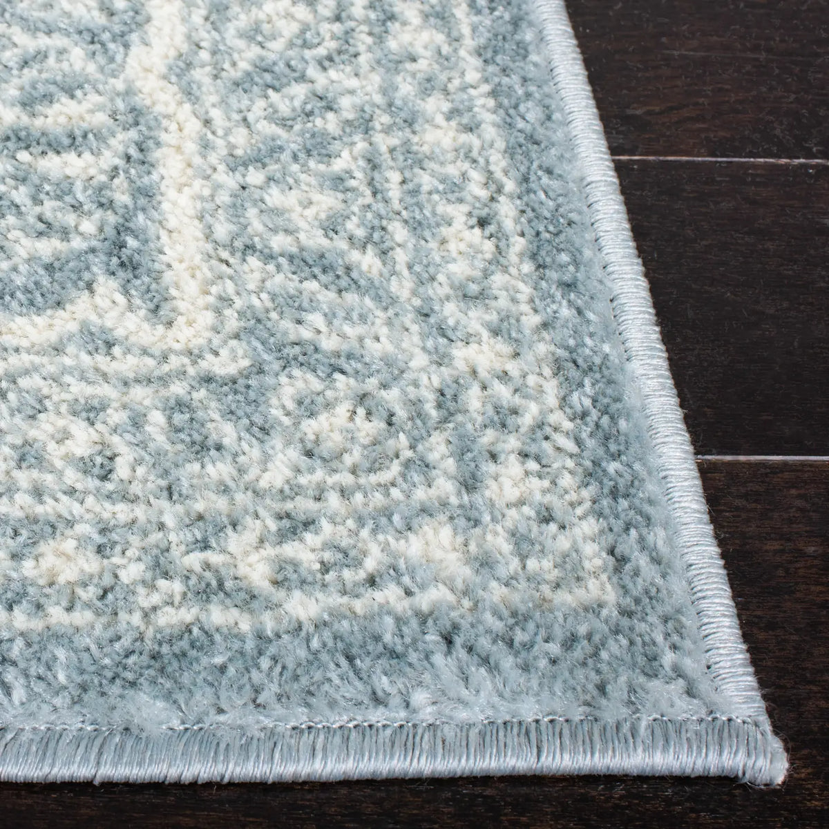 Safavieh Adirondack 4'-0" x 6'-0" Rug in Slate / Ivory