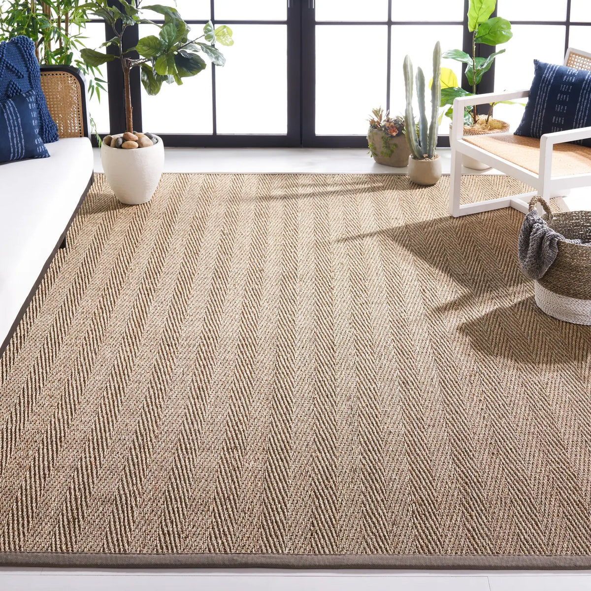 Safavieh Natural Fiber 10'-0" x 14'-0" Rug in Natural / Grey