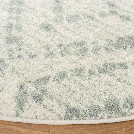 Safavieh Adirondack 6'-0" x 6'-0" Rug in Ivory / Green