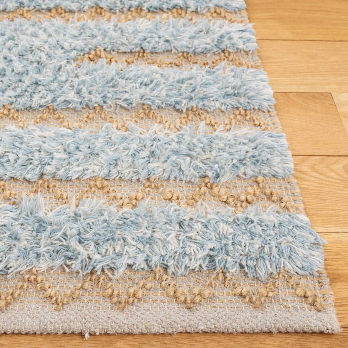 Safavieh Natura 4'-0" x 6'-0" Rug in Blue / Natural