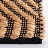 Safavieh Kilim 4'-0" x 6'-0" Rug in Natural / Black