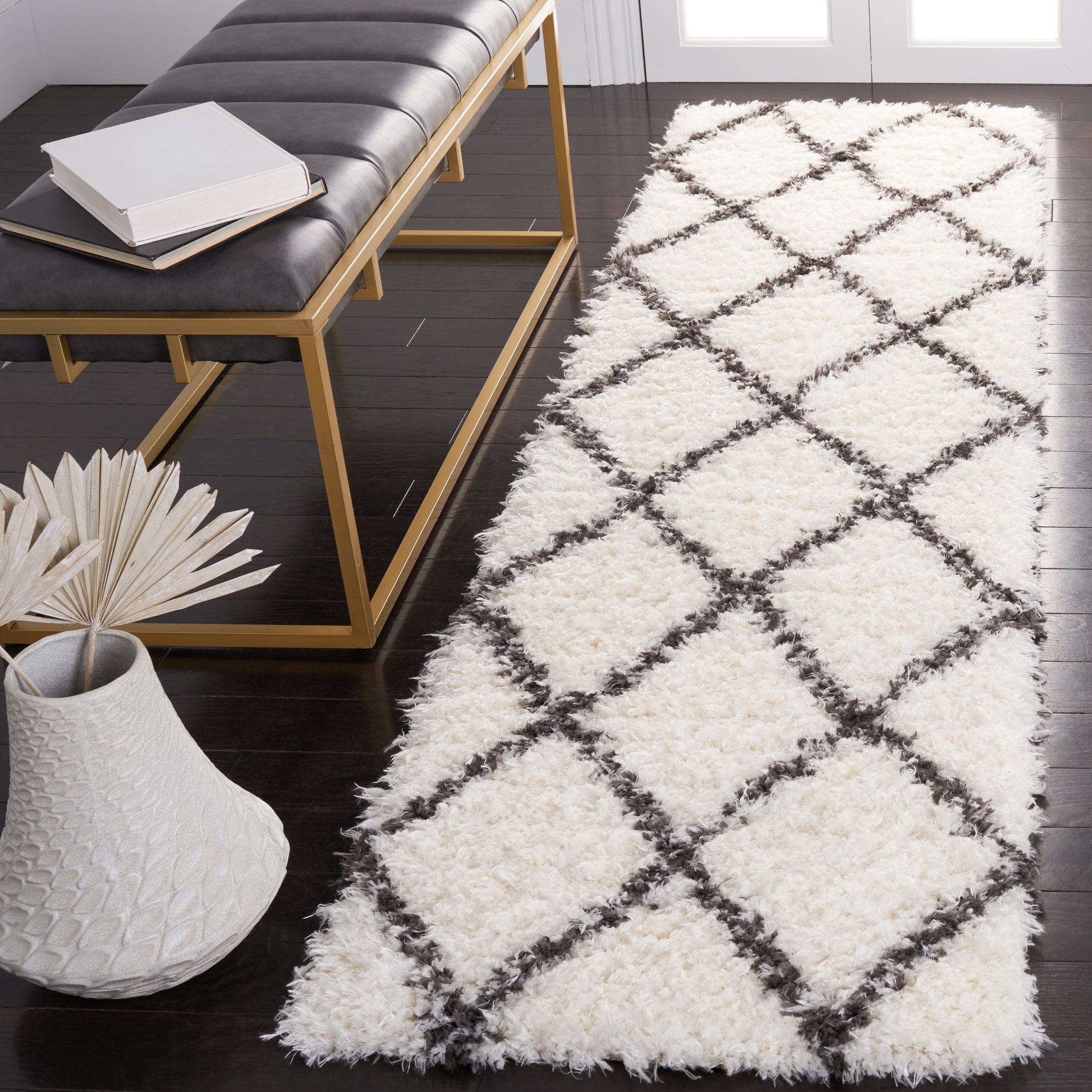 Safavieh Flokati Flkb313A Ivory/Dark Grey Area Rug