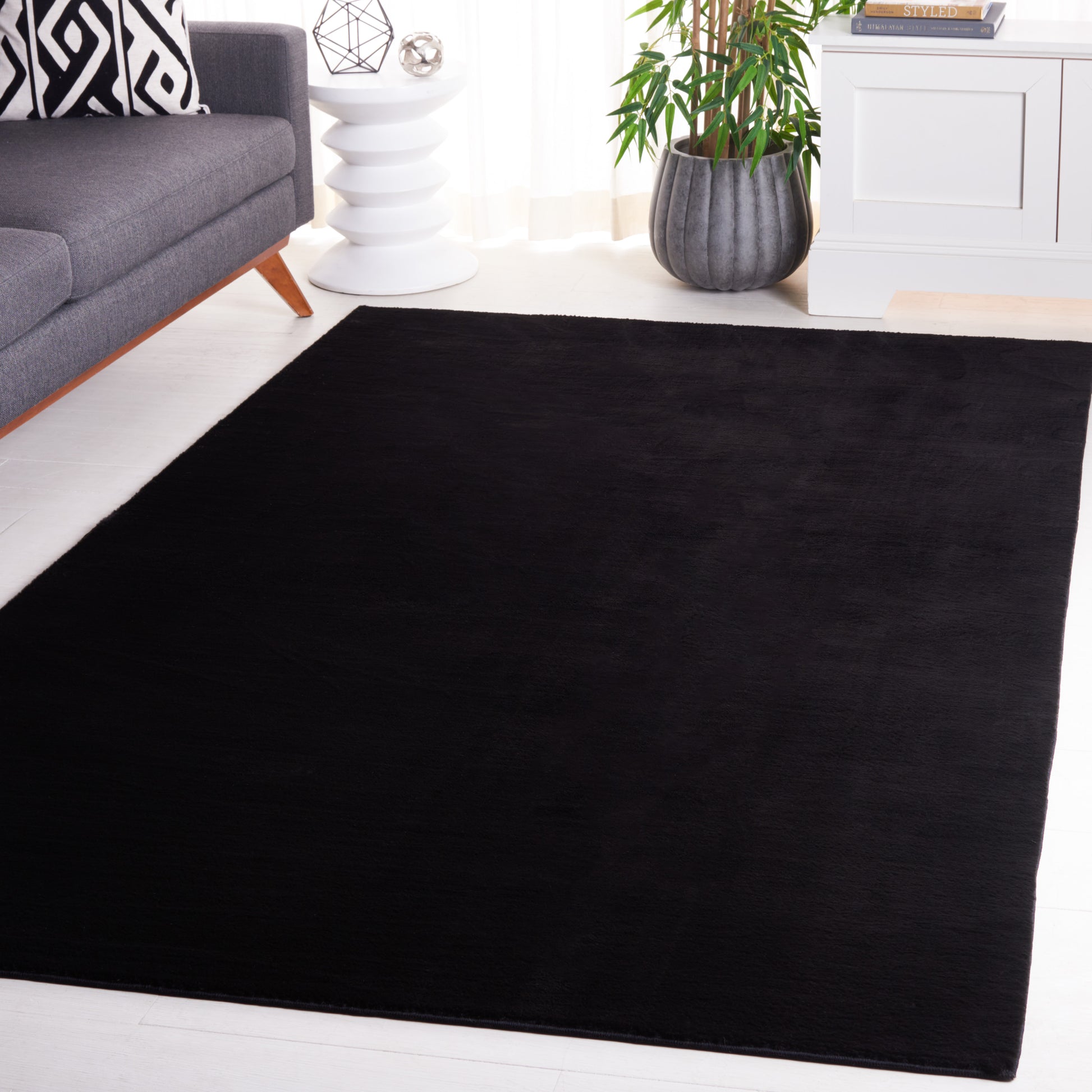 Safavieh Faux Rabbit Fur Frf100Z Black Area Rug