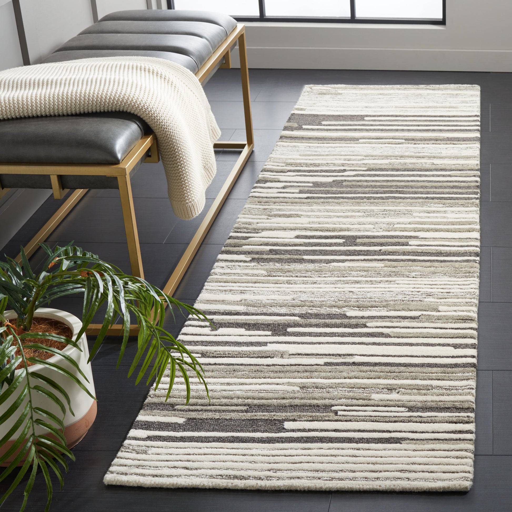 Safavieh Fifth Avenue Ftv132B Natural/Grey Area Rug