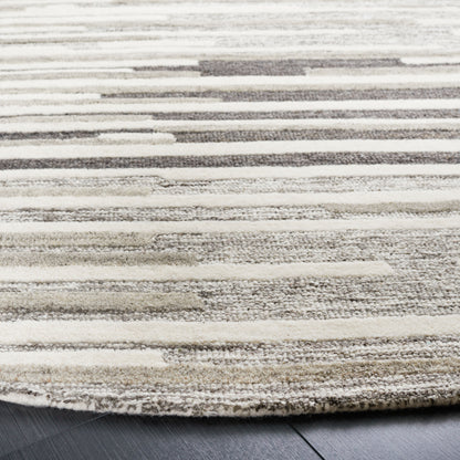 Safavieh Fifth Avenue Ftv132B Natural/Grey Area Rug