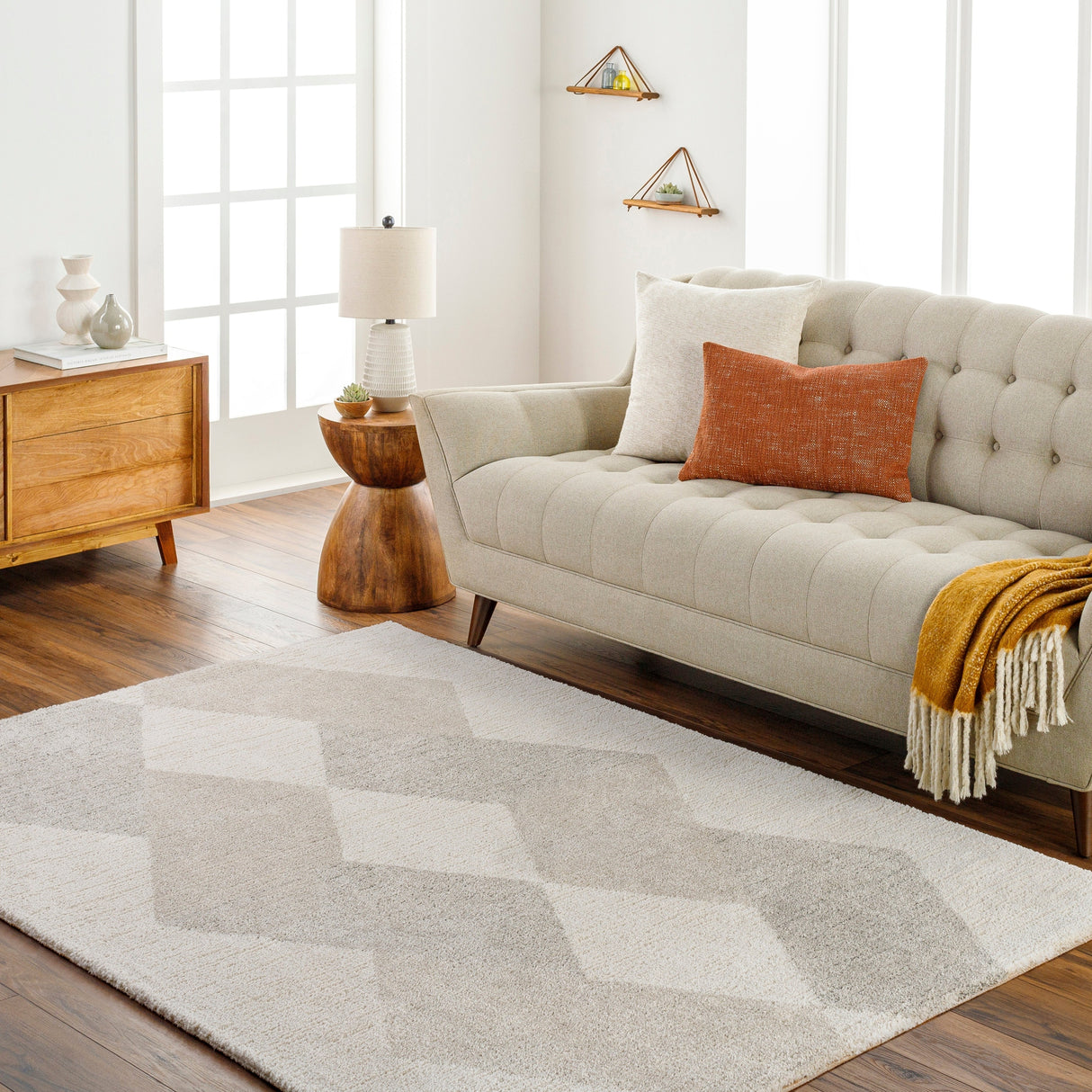 Surya Gavic Gvc-2317 Light Beige, Ivory, Medium Gray Rug.