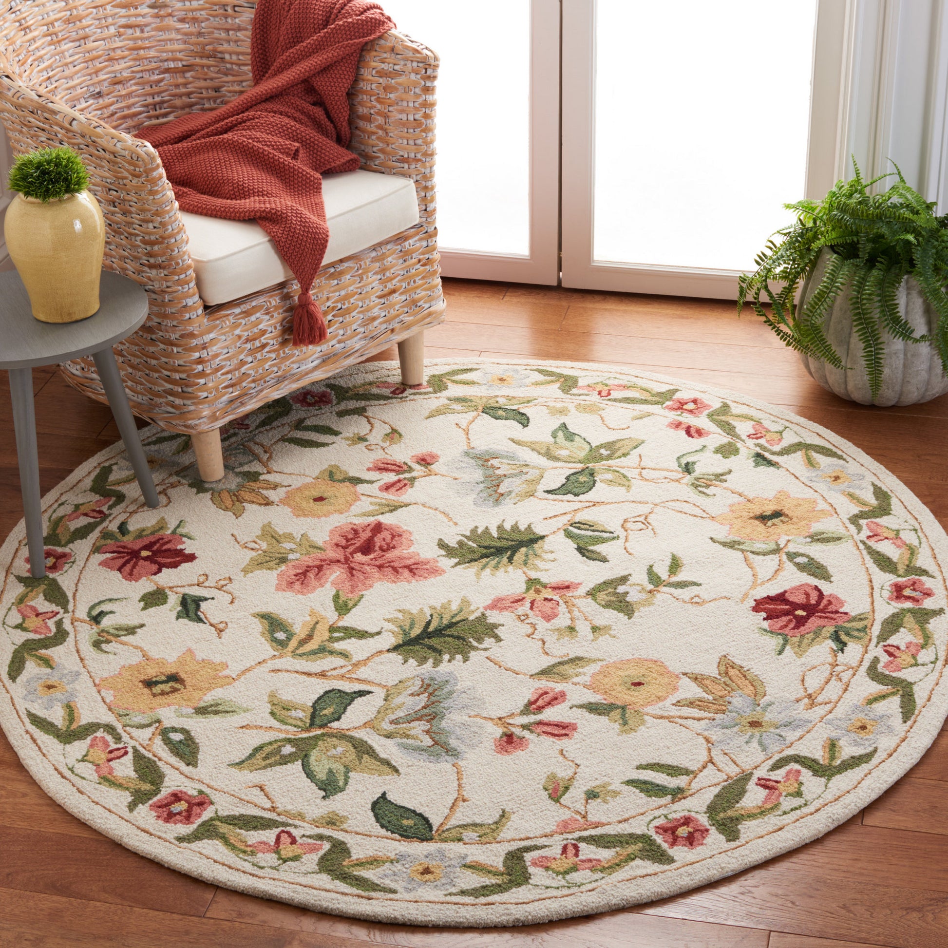 Safavieh Chelsea Hk311B Ivory Area Rug