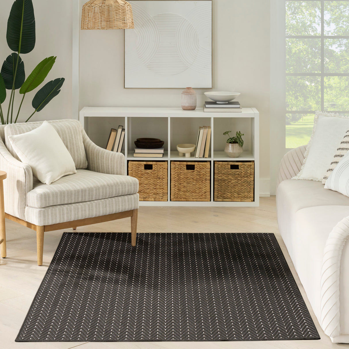 Nourison Horizon Indoor/Outdoor HOZ02 Black Contemporary Area Rugs