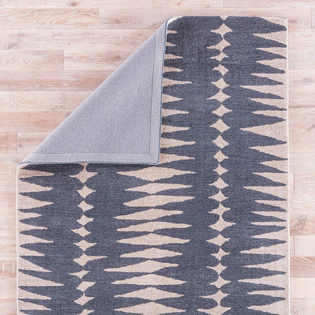 Jaipur En Casa By Luli Sanchez Tufted Tear Drops Lst27 Deep Blue / Dark Ivory Rugs.