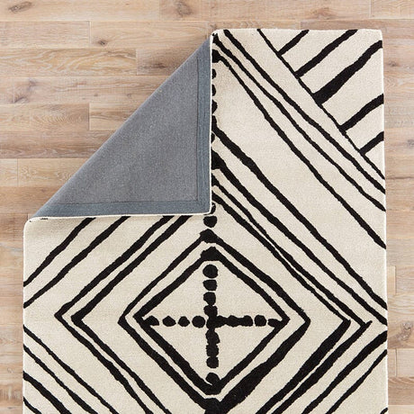 Jaipur Etho By Nikki Chu Gemma Enk10 Turtledove / Jet Black Rugs.