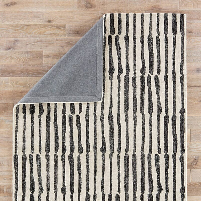 Jaipur Etho By Nikki Chu Saville Enk13 Fog / Peat Rugs.