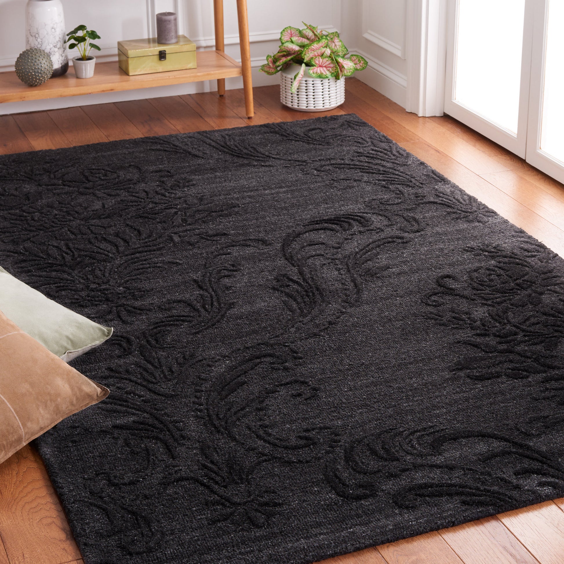 Safavieh Jardin Jar732H Black Area Rug