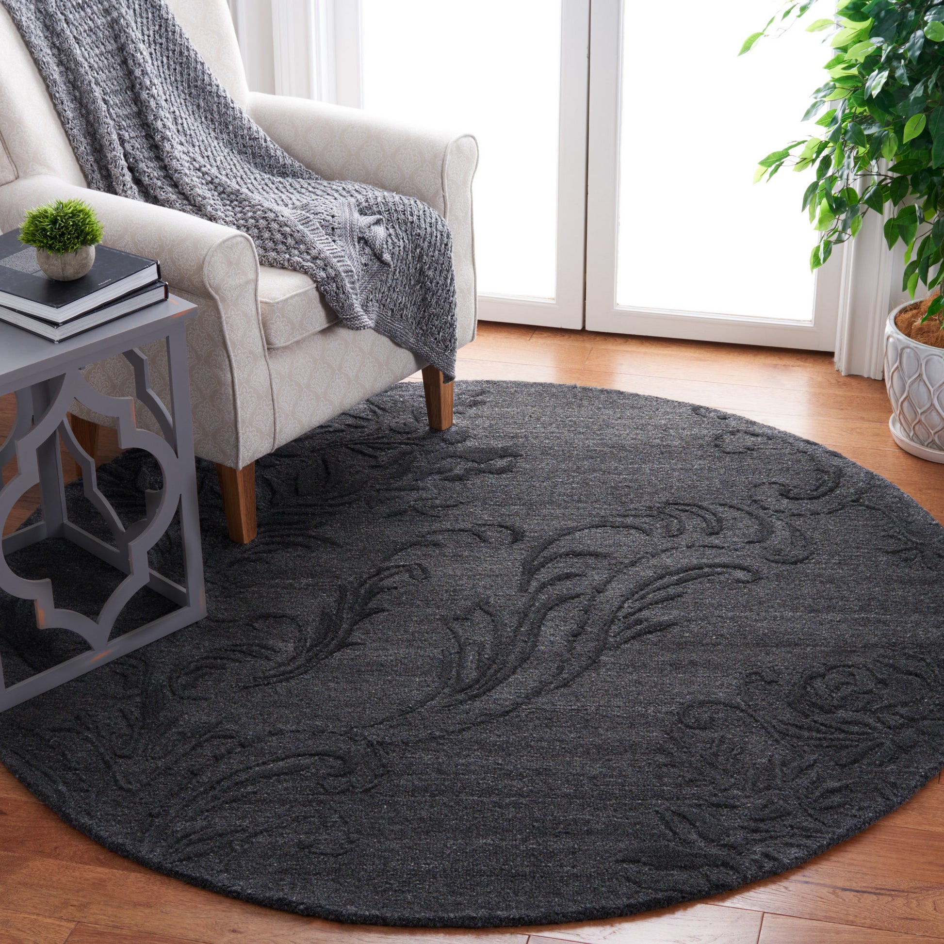 Safavieh Jardin Jar732H Black Area Rug