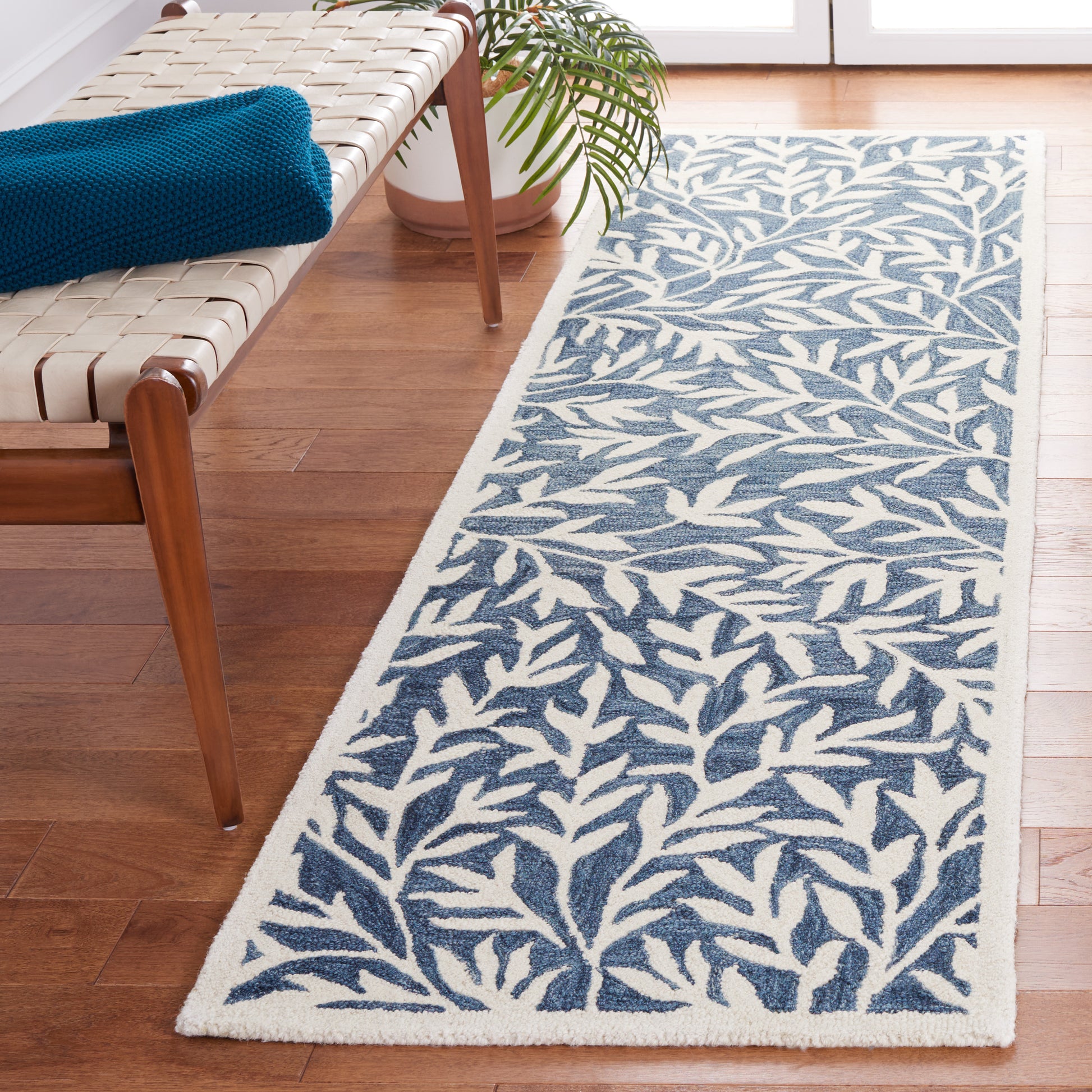 Safavieh Jardin Jar753M Blue/Ivory Area Rug